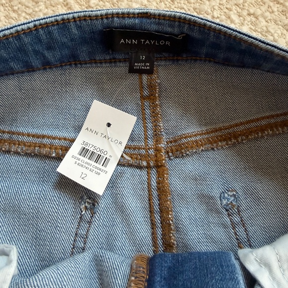 ✨ NWT Ann Taylor Column Denim Skirt (Size 12) - Picture 5 of 8